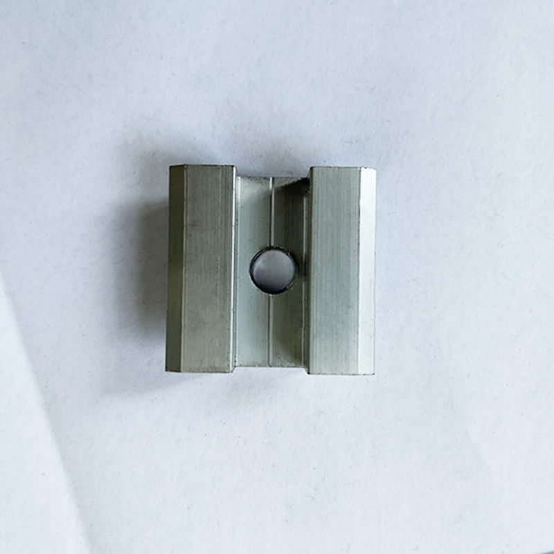 3.0mmから4.5mmのアルミニウム太陽電池パネル中間クランプPvの土台のキットの速い取付け