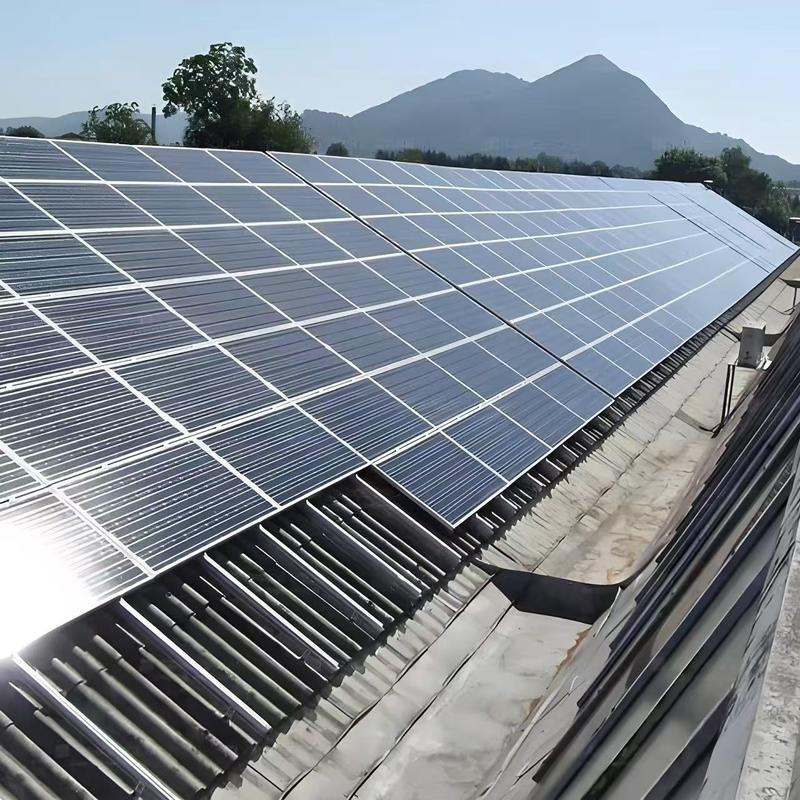 クリップオン 設置 掘削なし 排水に適した太陽光パネル 屋根の固定支架